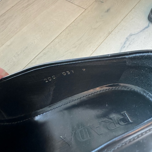 Men’s Prada black leather shoes size 37 UK 9 US - Picture 2 of 4